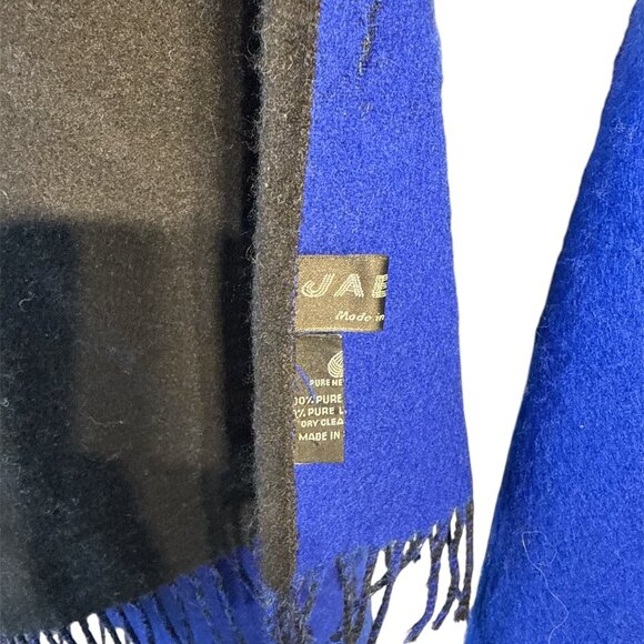 JAEGER LADIES WOOL WRAP PONCHO - Picture 6 of 7